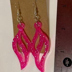 Handmade epoxy resin swirl dangle‎ earrings - super cute hot pink glitter